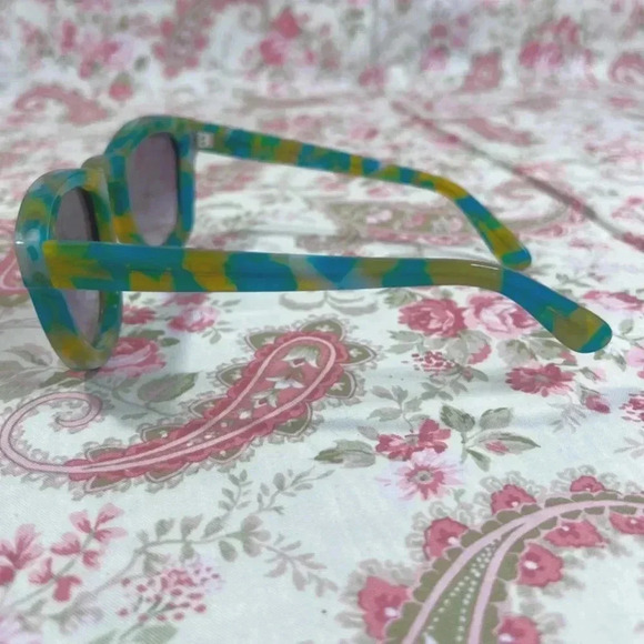 Wildfox Classic Fox Green and Blue Tortoiseshell Cateye Sunglasses Summer - Picture 4 of 7